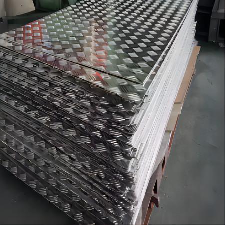 Buy cheap Construction Aluminum Checkered Plates DIN JIS Checker Plate 4x8 from wholesalers