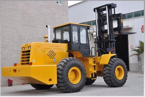 Buy cheap 4 Way Directional 15 Ton 4 Wheel off road forklift Services from wholesalers