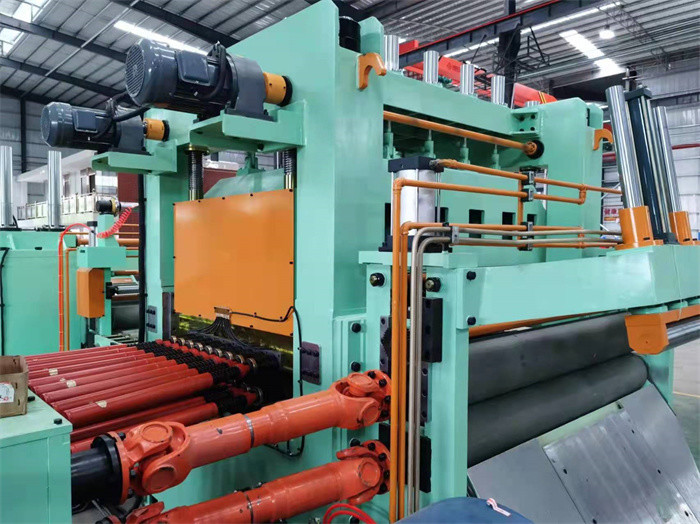 Aluminum Sheet Coil Cutting Line Fly Moving Shear Cut To Length Coil Line