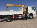 Sinotruk HOWO 4x4 290hp Truck Mounted Crane 6.3 Ton Telescopic Boom 12.00R20