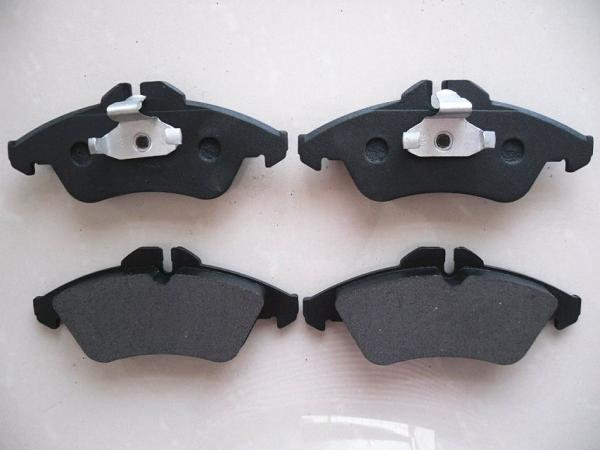 Buy cheap Front Auto Brake Pads For Mercedes-Benz / Volkswagen / Dodge 0024203920 from wholesalers