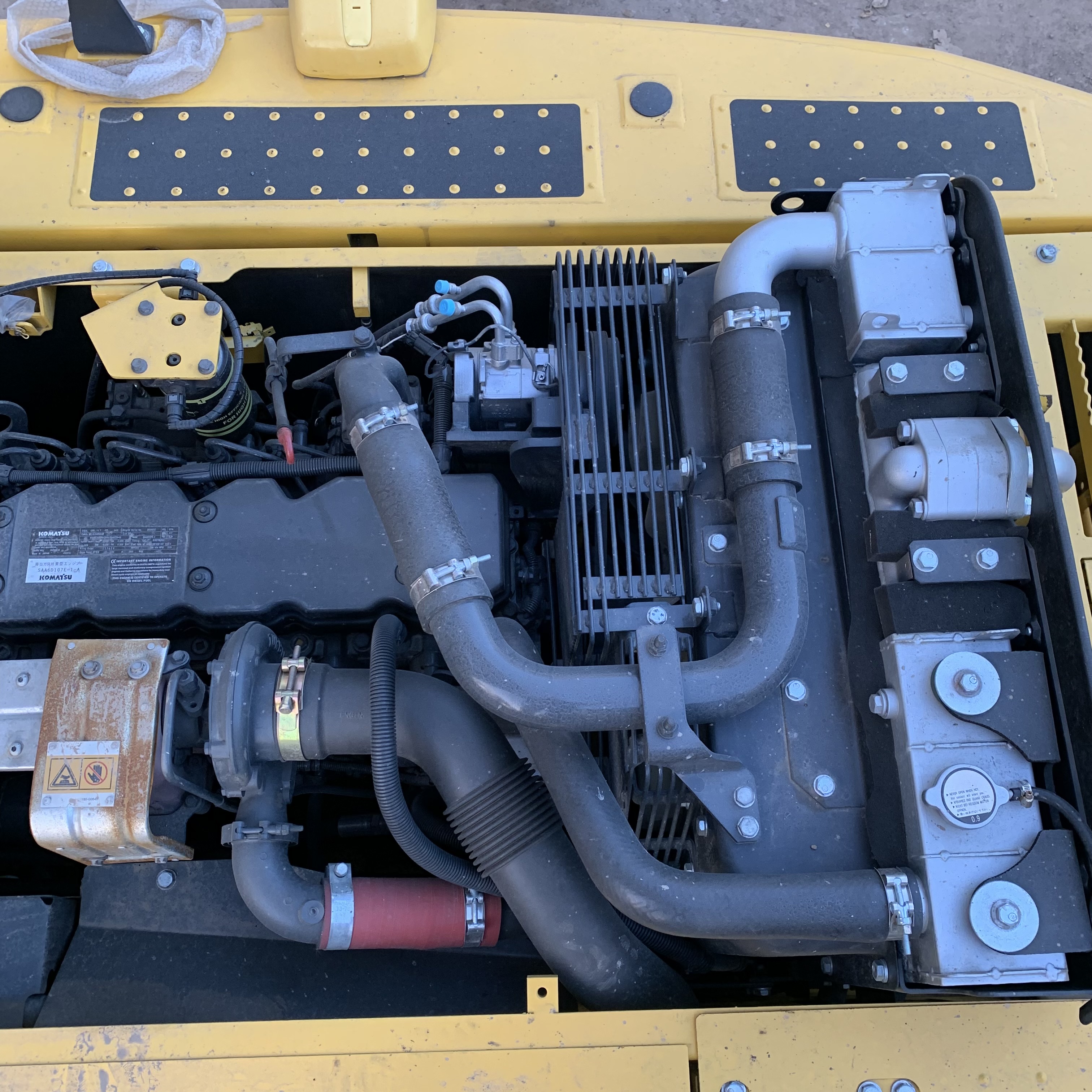 20 Ton Second Hand Komatsu PC200 PC220 Hydraulic Crawler Excavator With Low Working Hours
