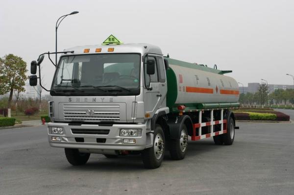 Buy cheap 21000L 5,548 US Gallon.Jinggong 6x2 220HP Carbon Steel Crude Oil Transportation Trucks from wholesalers