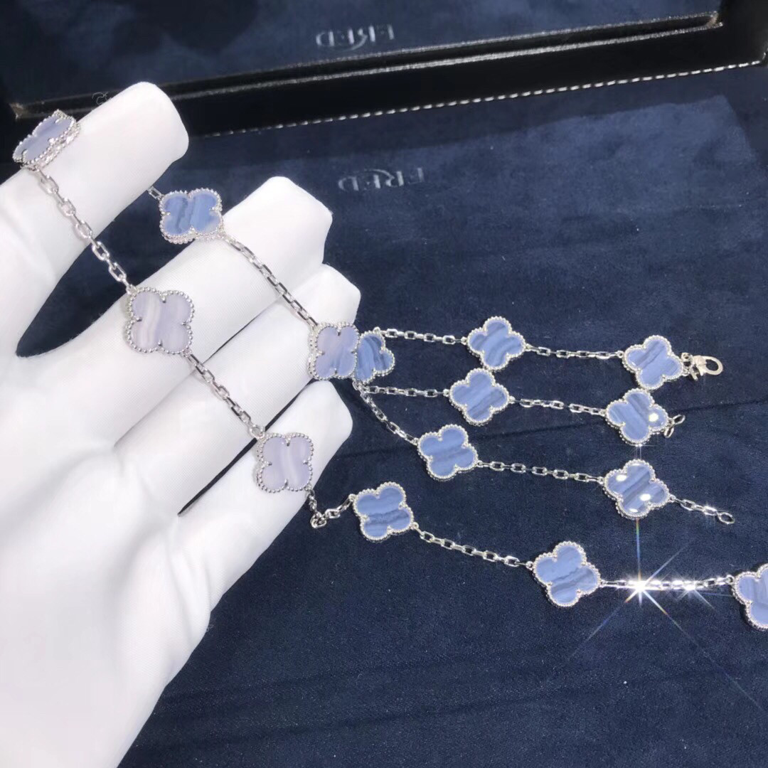 Fantastic Van Cleef & Arpels 18k Gold Vintage Alhambra Necklace 10 Motifs