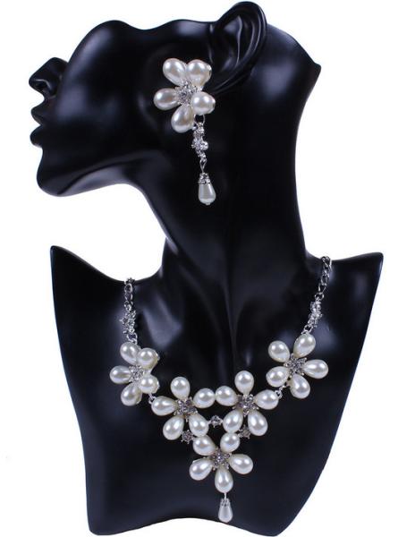 Buy cheap European and American fashion imitation pearl flower necklace elegant diamond bridal suite from wholesalers