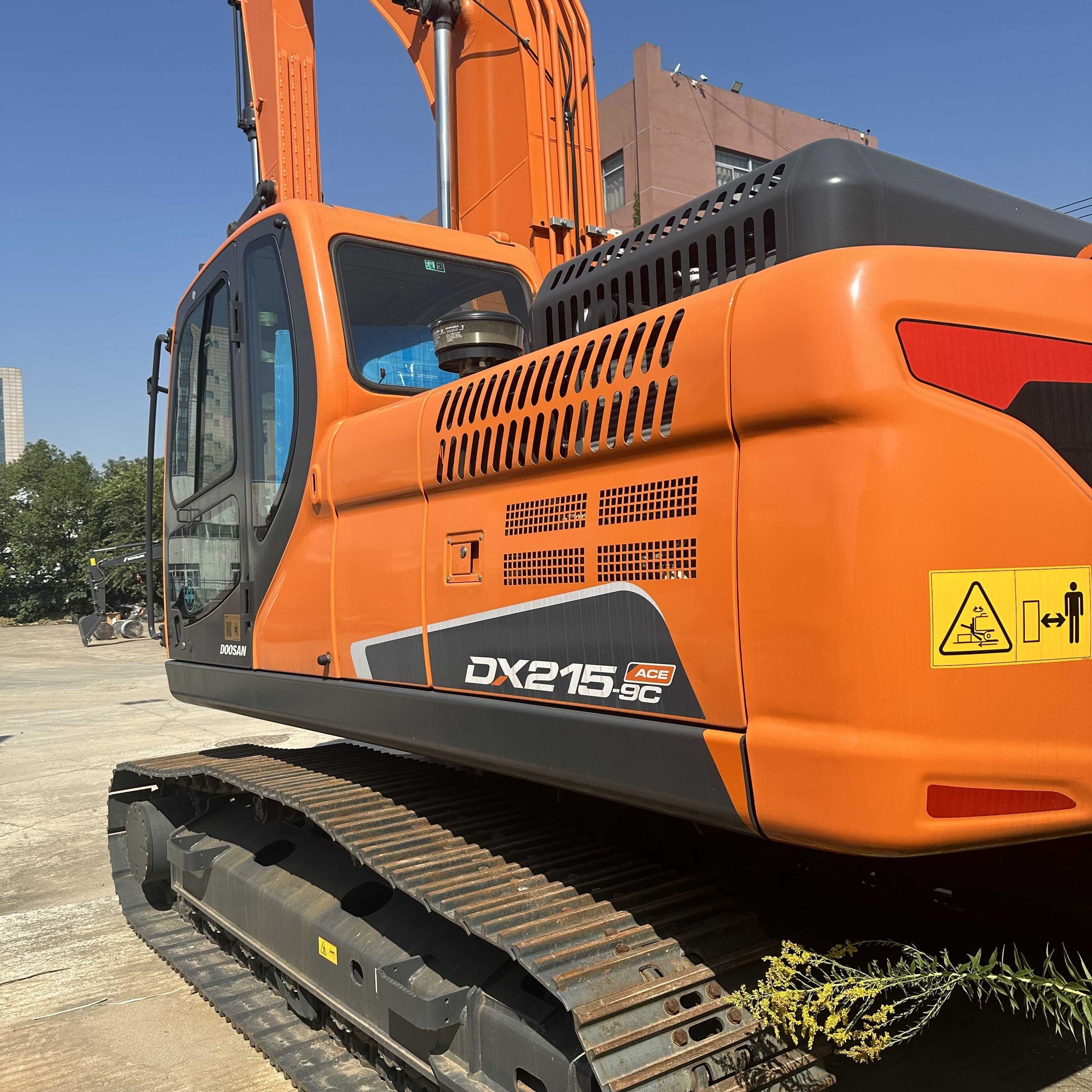 Used Doosan Digger DX215-9ACE Secondhand 21.5t Medium Type Crawler Excavator