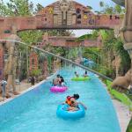 Artificial Water Park Lazy River Wave Machine Colourful Design