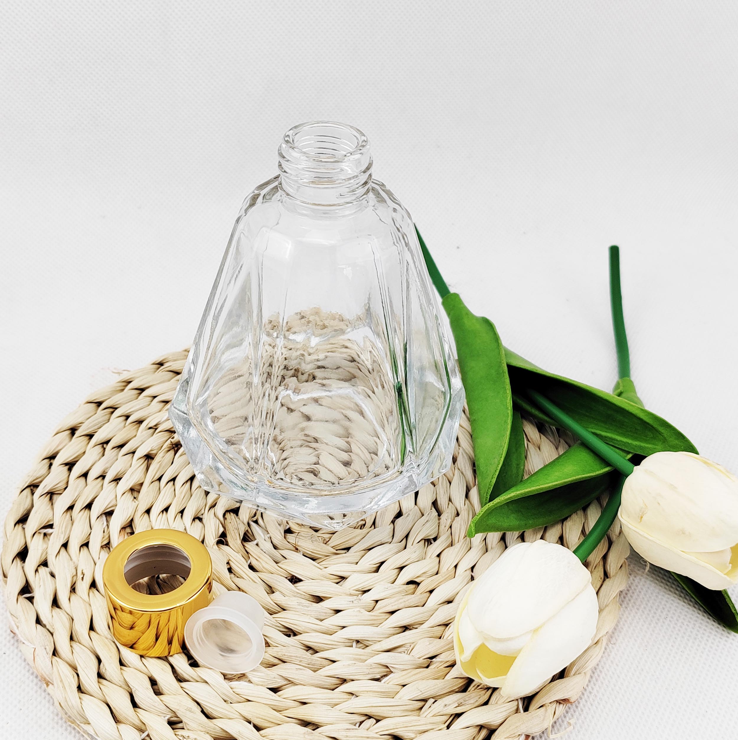Glass Bottle for Perfume Aromatherapy 60ml 80ml Luxury Diamond Shape Thick Bottom