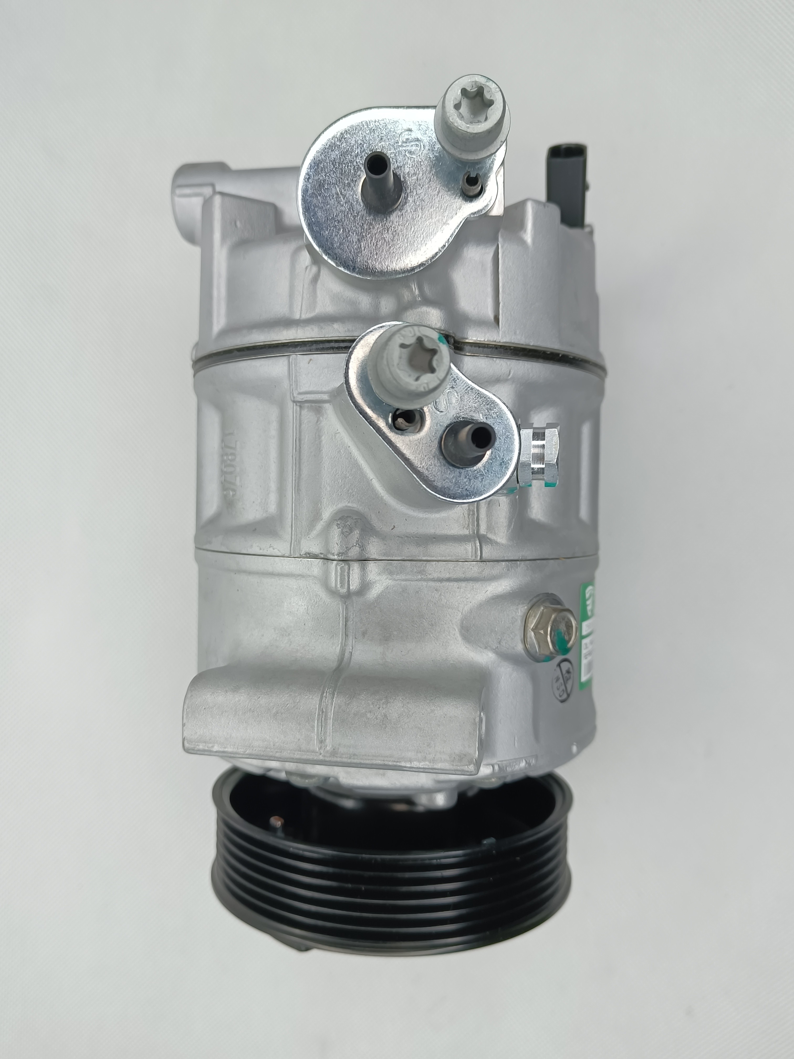 Auto AC conditioning compressor Volkswagen for Tiguan/Sagitar/CC 1KD820803K