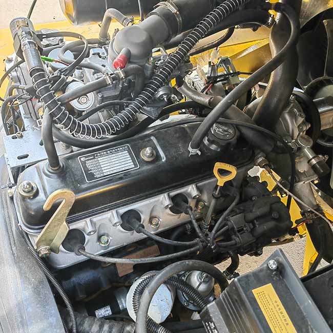 Triplex Mast Gasoline Powered Forklift 2500kgs CPCD25 Forklift Counterbalance
