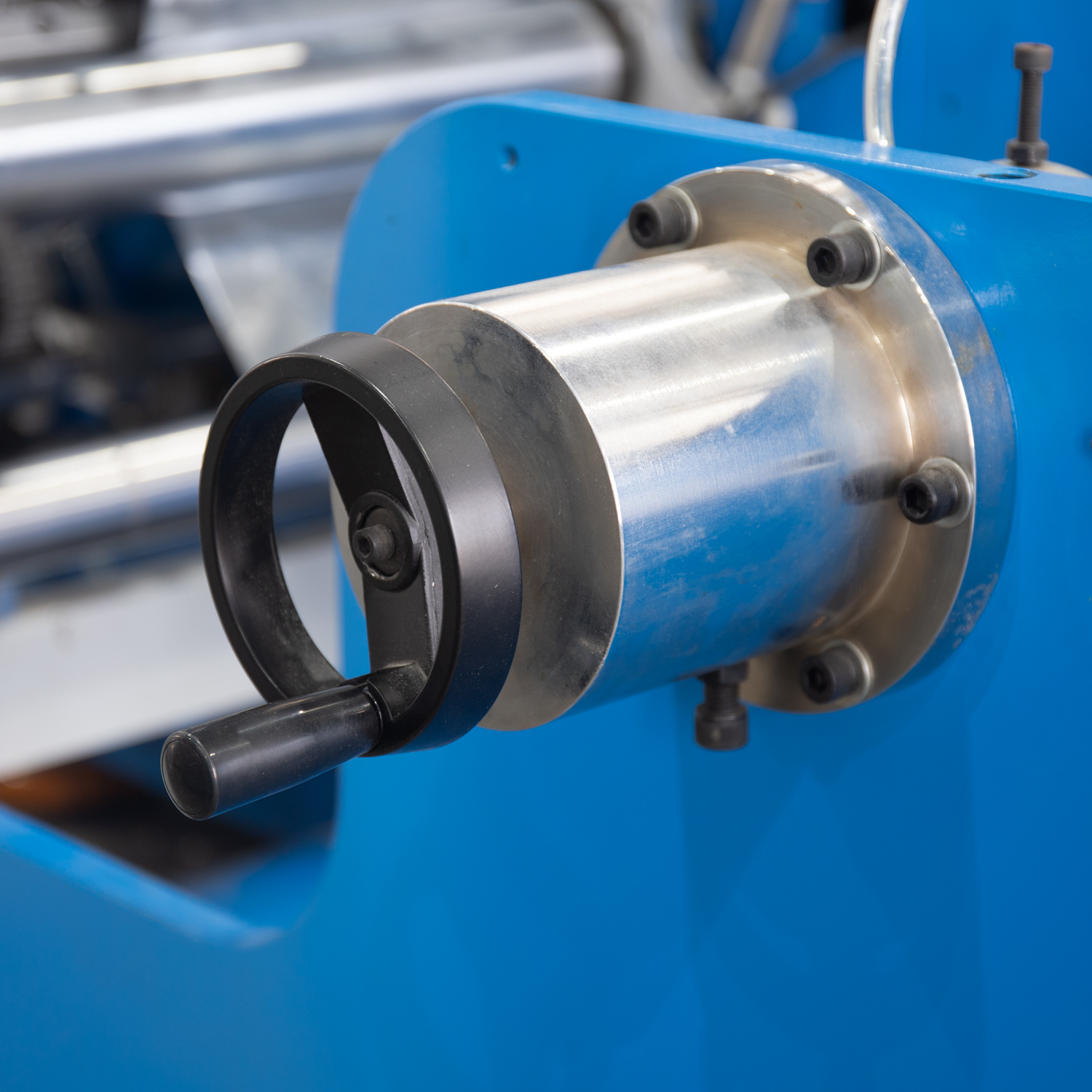 6 Shafts High Speed Aluminium Foil Roll Rewinding Machine HAFA-950 With Short Label