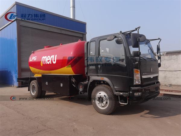 Buy cheap Q345R Tank 5T LPG Bobtail Truck For Cylinder Refilling from wholesalers