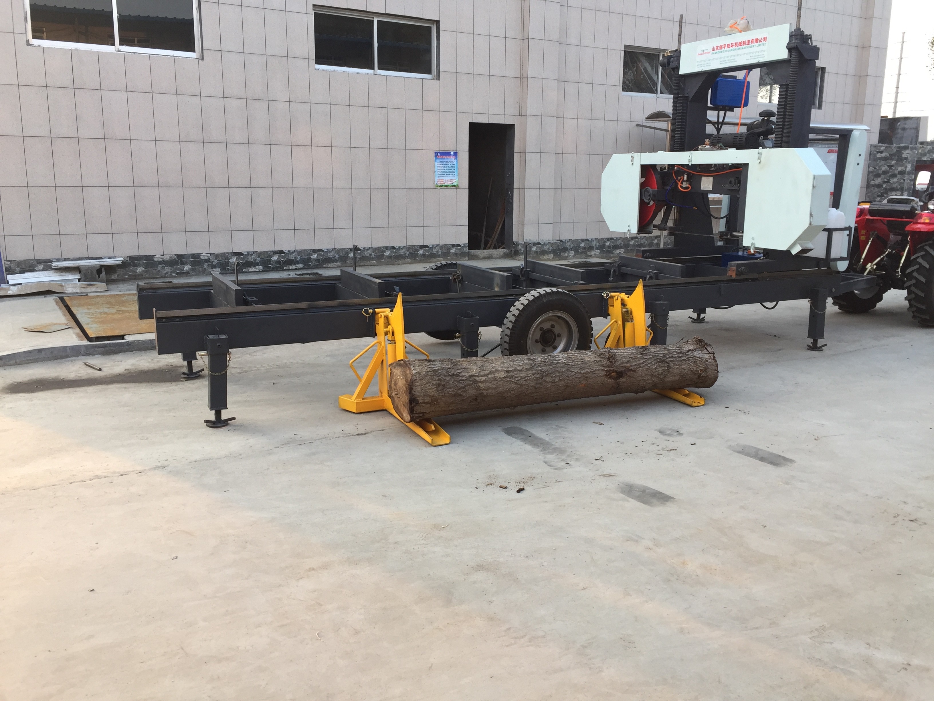 MJ1600 Portable Diesel Sawmill Portable Band Saw Mill Horizontal Bandsaw For Wood