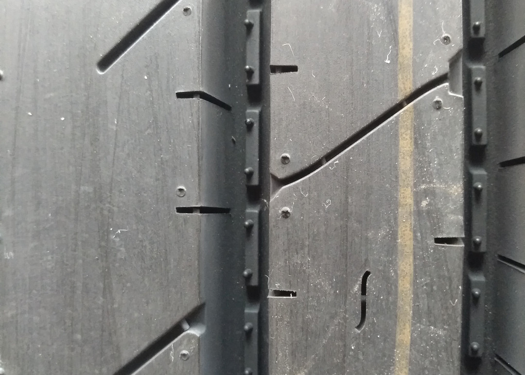 12R22.5 Highway Truck Steering Axle Tires 18PR Ply Better Grip Performance