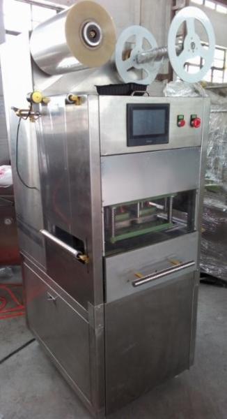 Buy cheap 1.4 Kw Automatic Sealing Machine Tray Gas Flushing Vacuum Packing Machine from wholesalers
