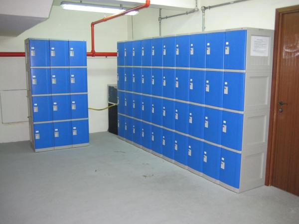 Quality Highly Water Resistant Red Shoe Storage Locker Gray Body 4 Comparts per Column for sale