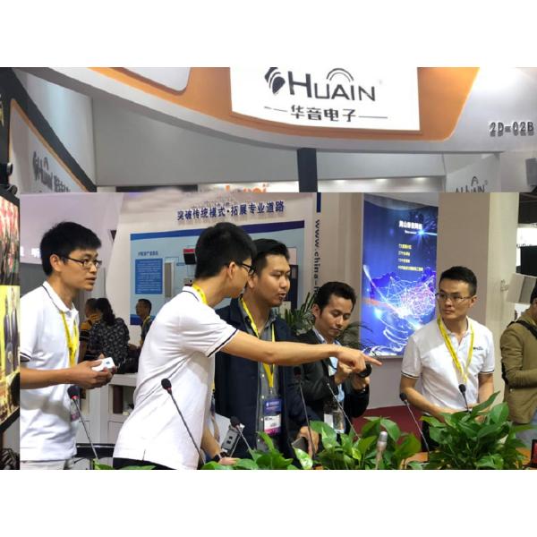 Professional Dual 6.5 Inch Active Poe Dante Speakers 300w Loudspeaker with Dsp