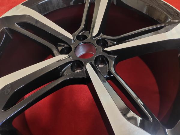 Buy cheap 66.5 Hole 5 Spoke Black Alloy Wheels from wholesalers