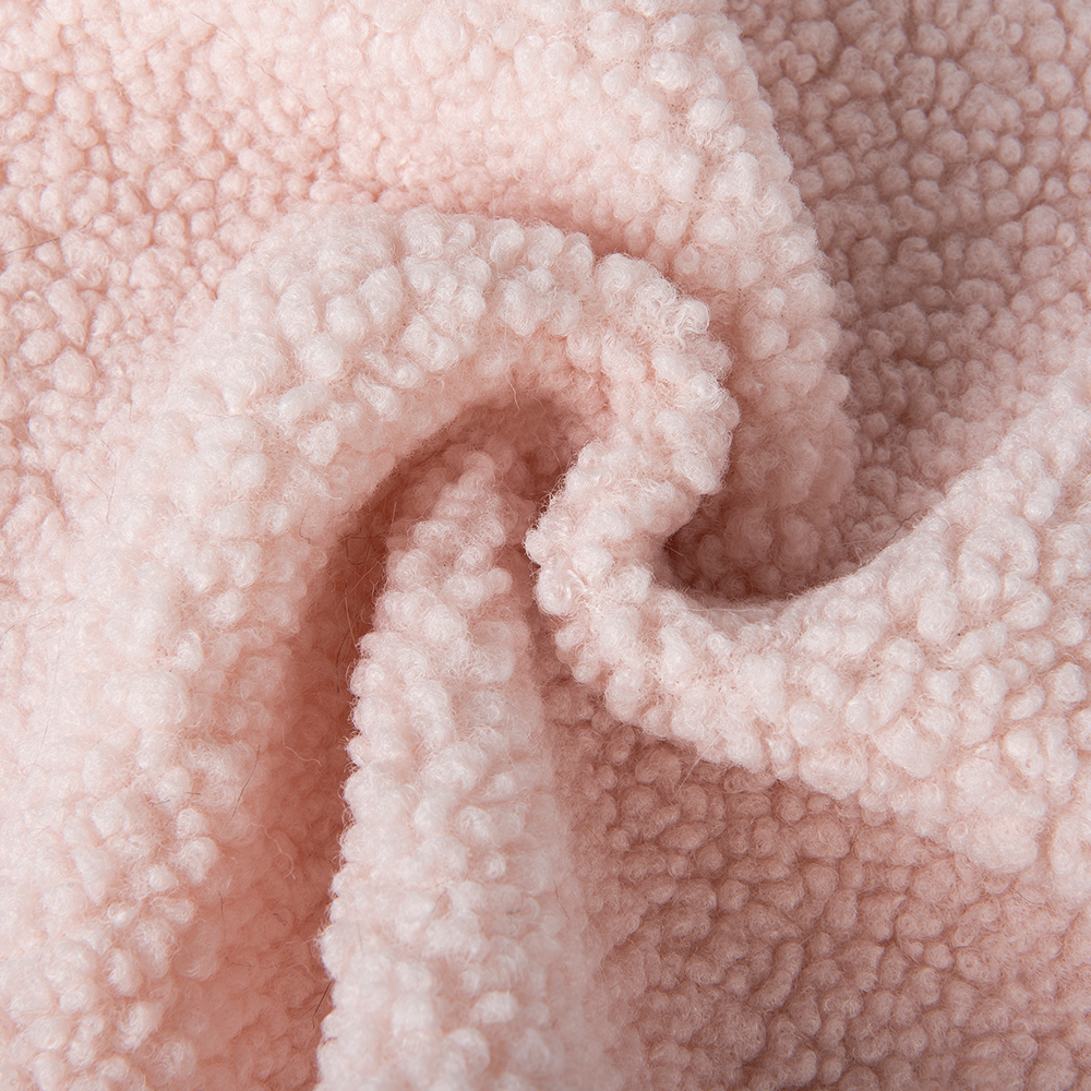 Hand Feeling Soft Comfortable 100% Polyester For Winter Clothing Production