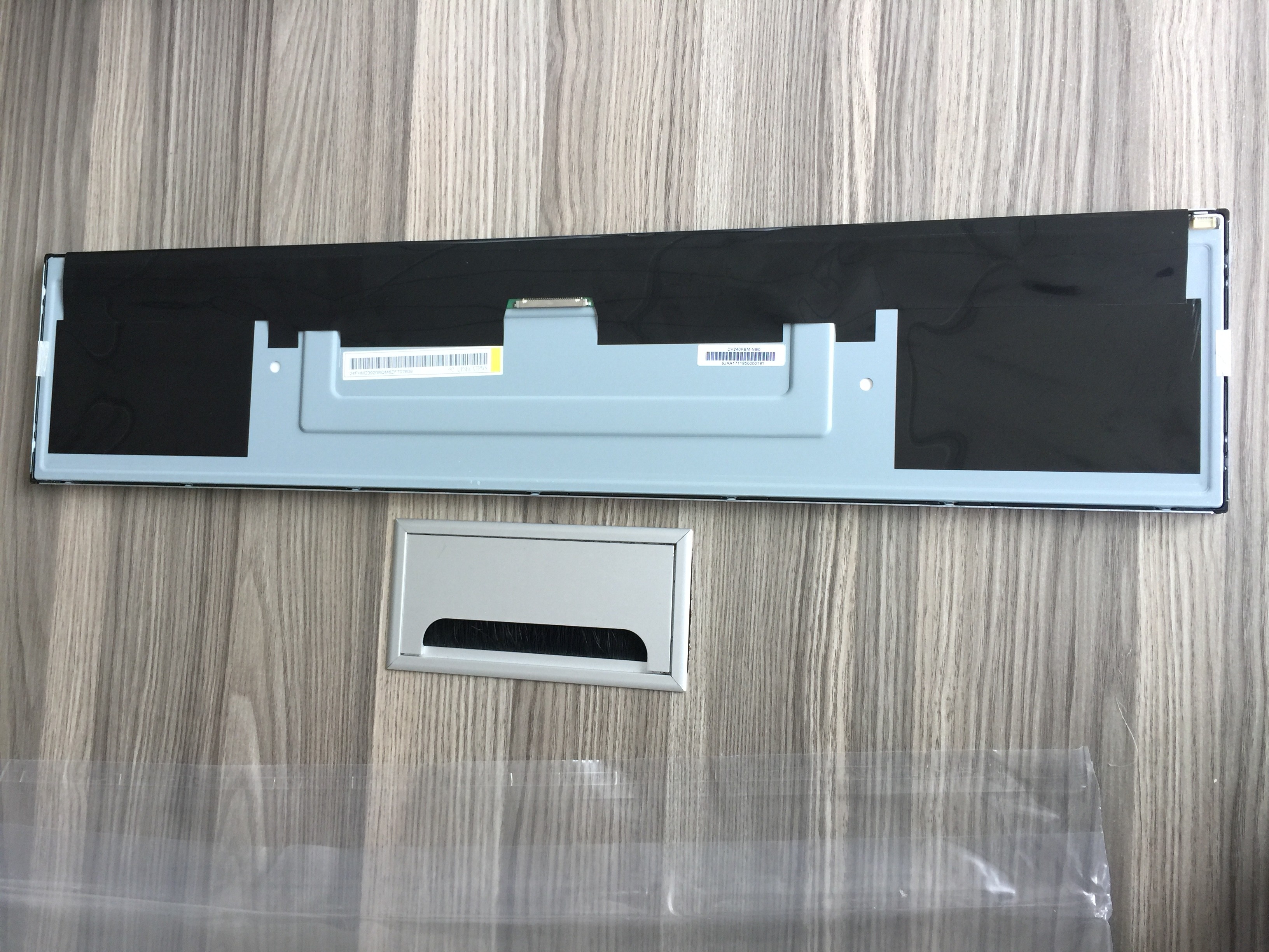 24 Inch Stretched LCD Display , Bar Type Display DV240FBM-NB0 For Advisement Player 16.7M Colors