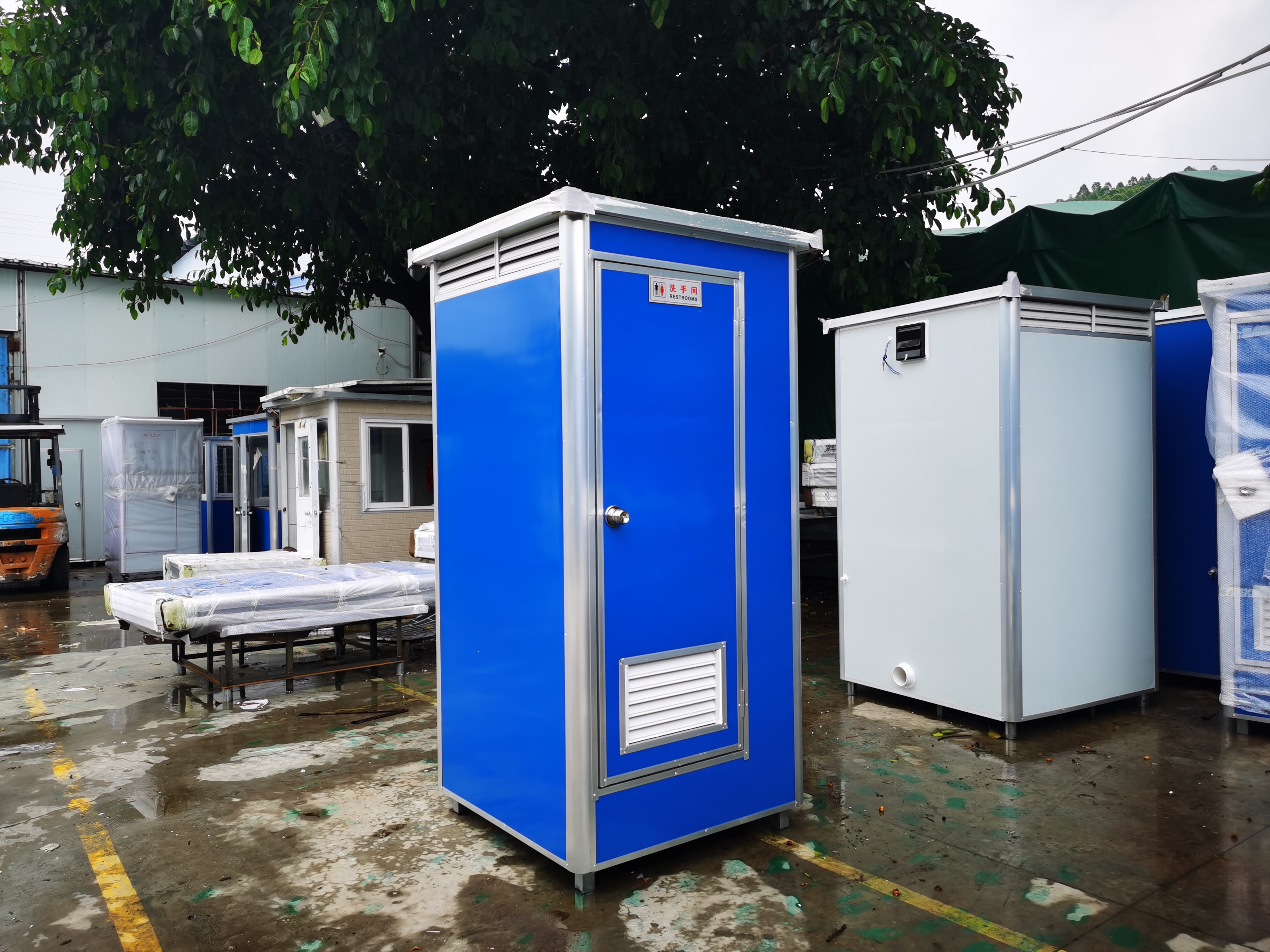 Eco Friendly Shipping Container Toilets , Temporary Prefab Mobile Toilet Container