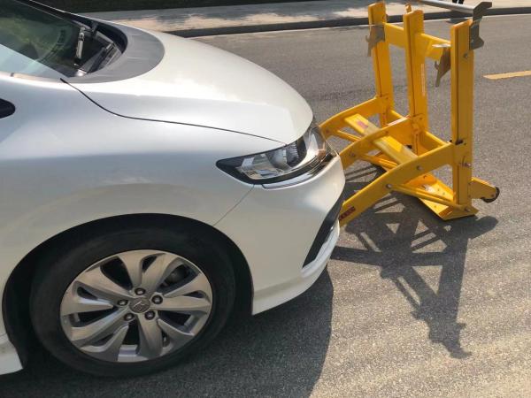 Buy cheap Welding Electrostatic Spraying Mobile Vehicle Barrier For Restricted Area from wholesalers