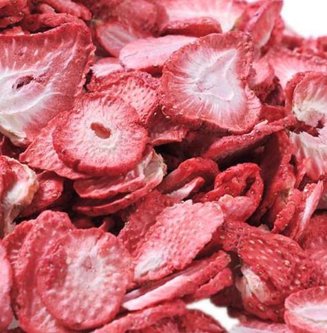 Buy cheap Crispy Strawberry Pieces Dice Baken Freeze Dried Fruit Sweet Cake from wholesalers