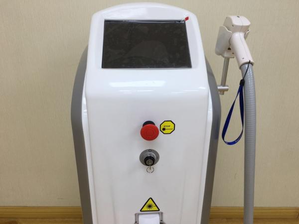 Buy cheap Ladies Painless 808nm Diode Laser Hair Removal Machine For Remove Unwanted Hair from wholesalers