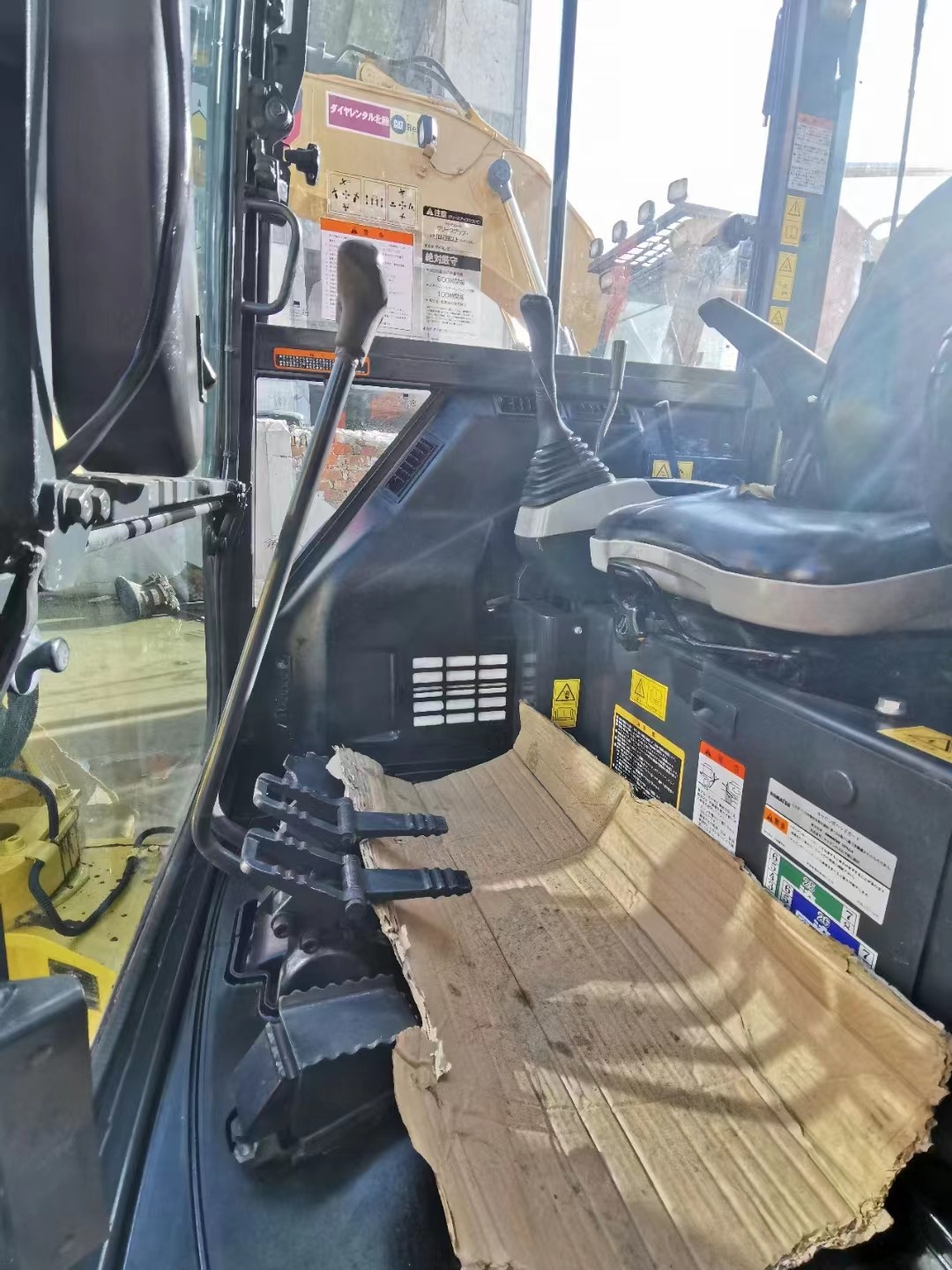 Original Second Hand Crawler Type Komatsu 35 Excavator Good Quality