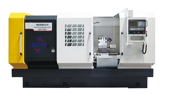 QK1327 Large Spindle Bore Horizontal Cnc Automatic Feed Pipe Threading Oil Country Lathe