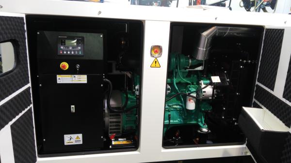 Quality 40Kw / 50kva Diesel Generator Set Outline Size 2340*1050*125 mm CE Approved for sale