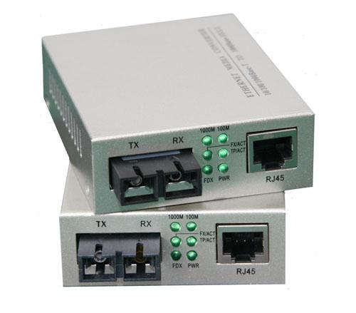 Quality Single Mode Fiber Optic Media Converter Gigabit To Rj45 1550nm 10Base-T / 100Base-TX for sale