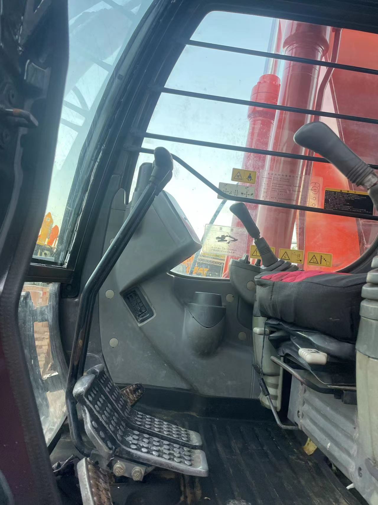 Excav used mini excavator Hitachi 240 digger with excellent performance excav used sale for welcome to ask