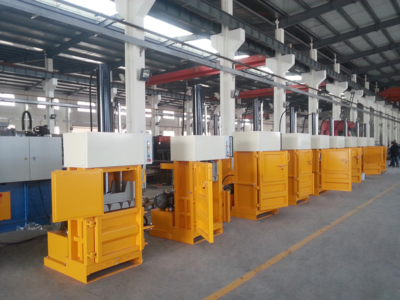 Hydraulic Vertical PET Bottle Baling Press Machine PLC Waste Paper Baler