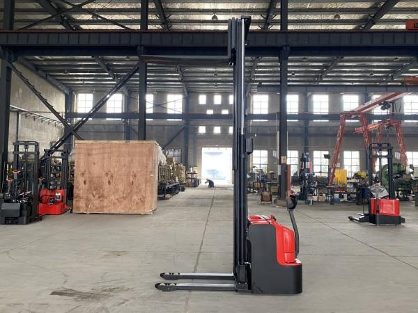 Buy cheap Non Standard Electric Pallet Stacker 2000 KG Pallet Stacking Truck from wholesalers