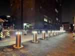 Slanted Roof Retractable Rising Bollard Working With Beam Gate For Entrance
