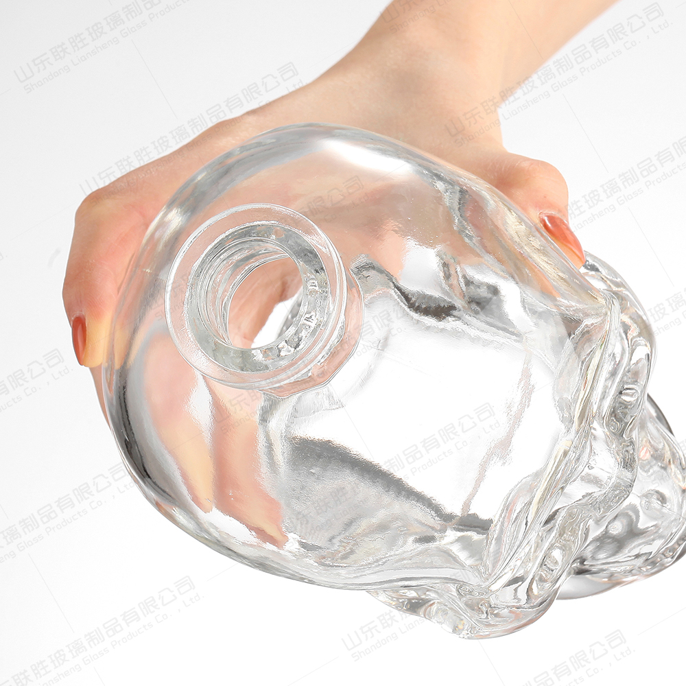 Collar Material Glass 750ML Crystal Head Wine Vodka Decanter for OEM/ODM Acceptable