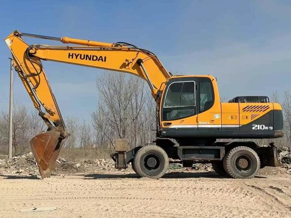 Buy cheap 0.51 1.34m3 Bucket Capacity Backhoe Hyundai 210 Excavator from wholesalers