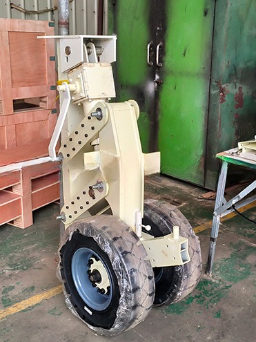 15tons 30tons 4pcs Rubber Super Shipping Container Lifting Caster with Twistlock Office Building Upgrade Projects in Grey