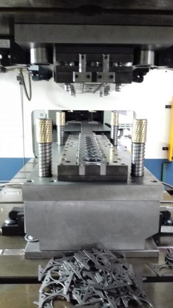 Buy cheap 100 Ton Progressive Stamping Die 4140mm Metal Progressive Die Tooling from wholesalers