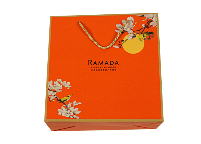 Embossing Rigid Gift Bag With Handles FSC ISO certification