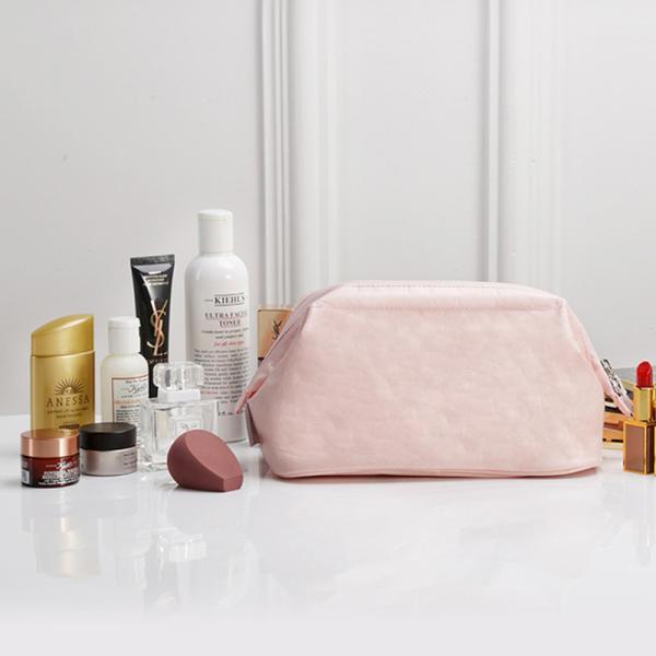 Buy cheap Skincare Tyvek Cosmetic Bag from wholesalers