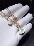 Luxury jewel, medium, small. Necklace 18k gold white gold yellow gold rose gold