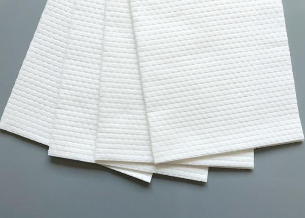 Buy cheap Dry Disposable Salon Towels Biodegradable Woodpulp Polyester 60x120cm from wholesalers