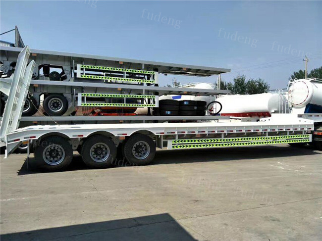 Heavy Duty Truck transportation 80 ton Lowbed Semi Trailer Trucks And Trailers