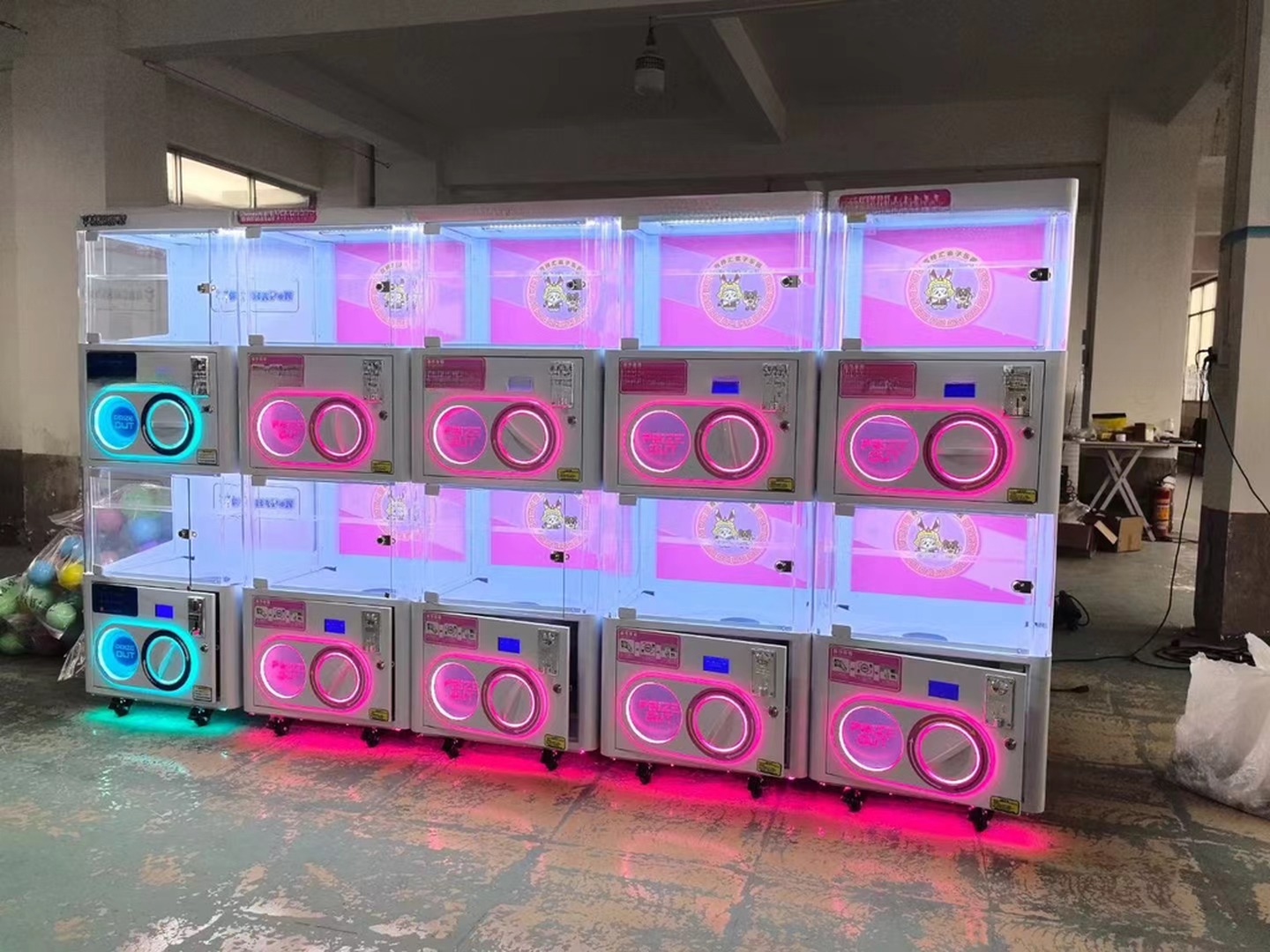 Dreamland Coin Operated Metaverse Capsule Toys Vending Gacha Gachapon Gashapon Machine