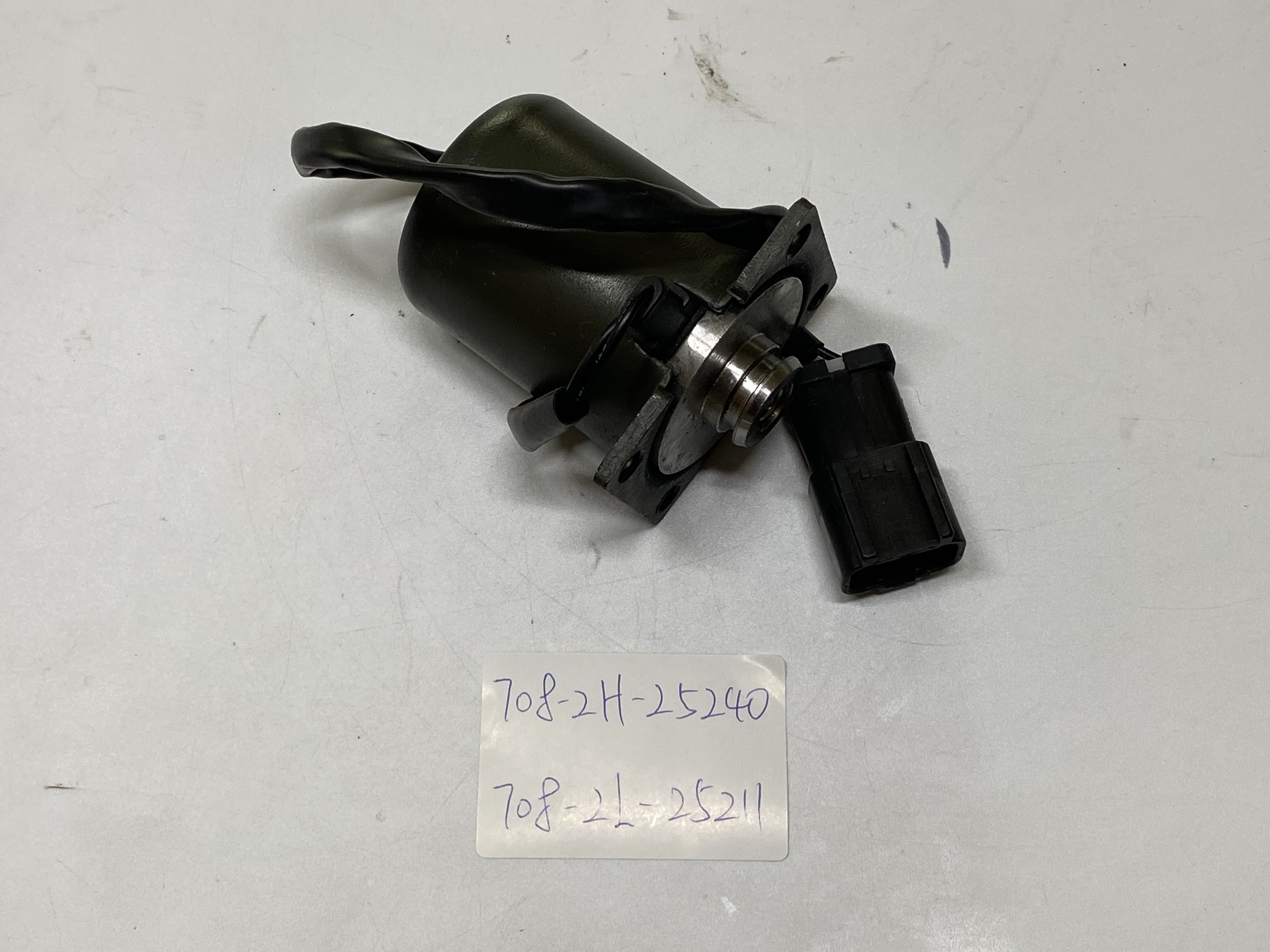 Main Pump Solenoid Valve 708-2H-25240 708-2L-25211 for Excavator PC200-5 PC200-6
