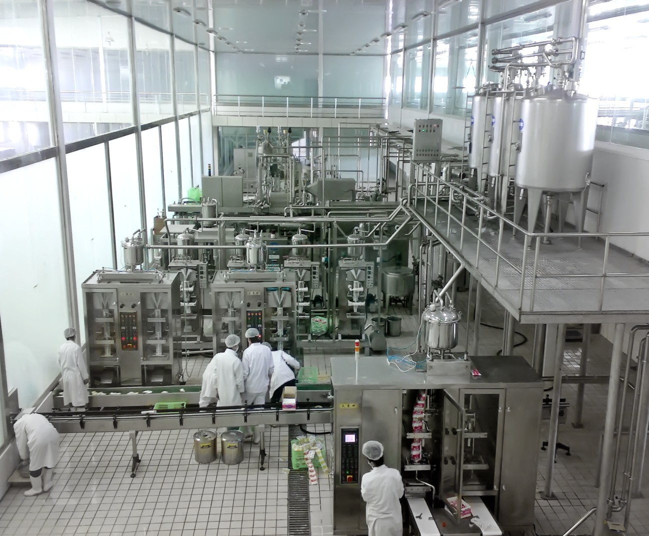 Pasteurized Milk Stirring 5000LPH Yogurt Processing Line
