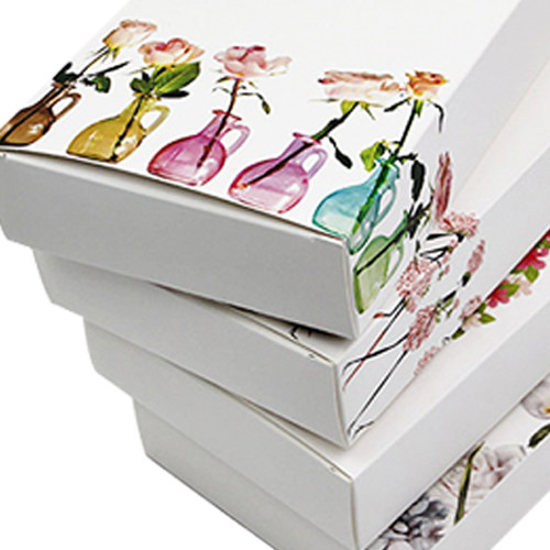 Custom Corrugated Paper Toy Box , White Cardboard Boxes 22cm X 22cm X 9cm