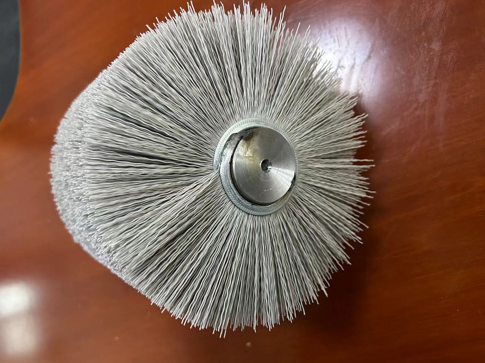 OEM ODM Nylon Abrasive Wire Roller Brush For Steel Plate Cleaning